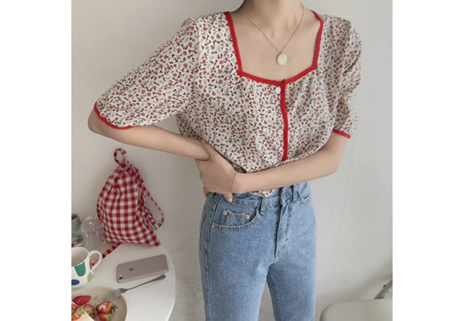 (U) floral square blouse