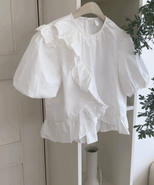 maybe frill blouse