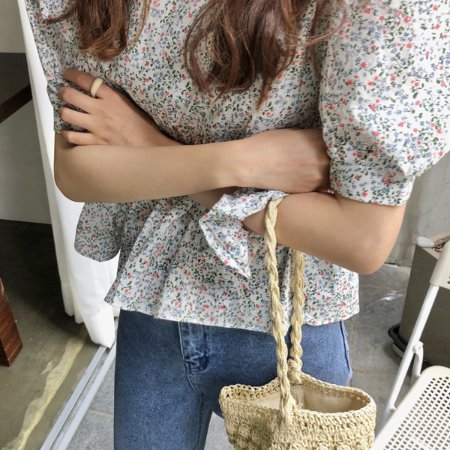 coming floral blouse ( scrunchies set )