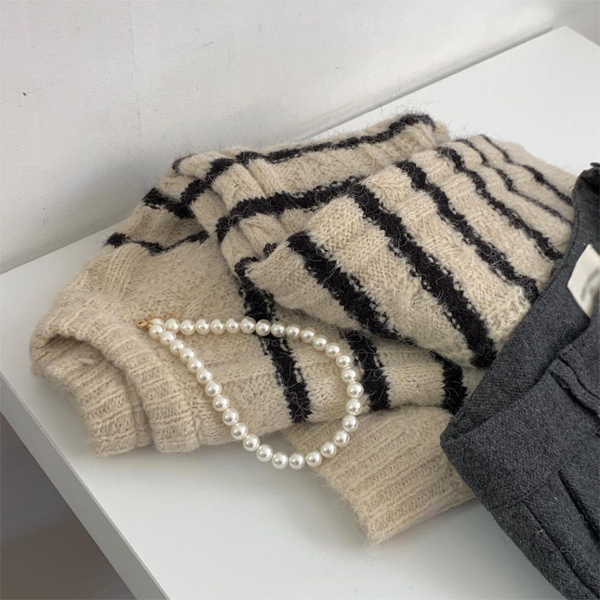 Crumble stripe knit ( 스페셜 특가 니트 )